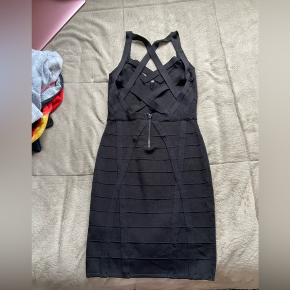 GUESS BANDAGE DRESS - Picture 2 of 3